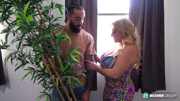 Full leaked Melony melons private onlyfans photo