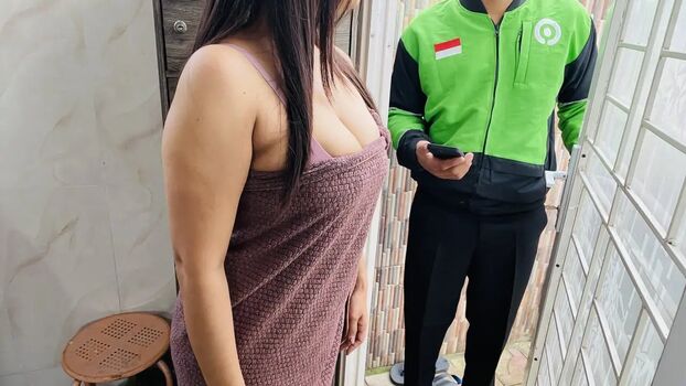 Full leaked Meraflor private onlyfans photo