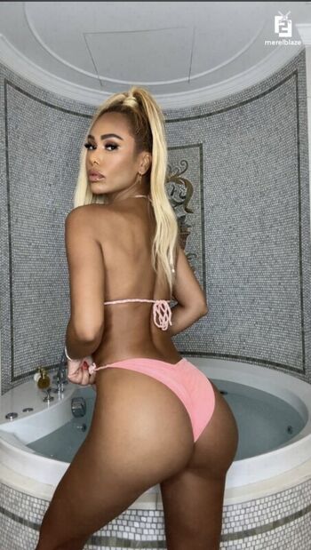 Full leaked Merelblaze private onlyfans photo