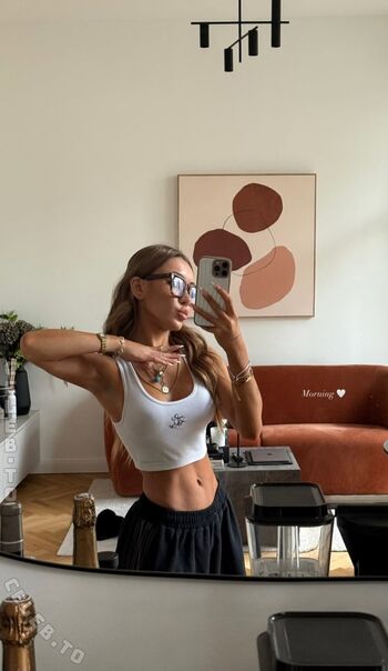 Full leaked Merve ozkan page private onlyfans photo