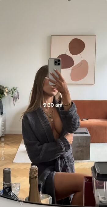 Full leaked Merve ozkan private onlyfans photo