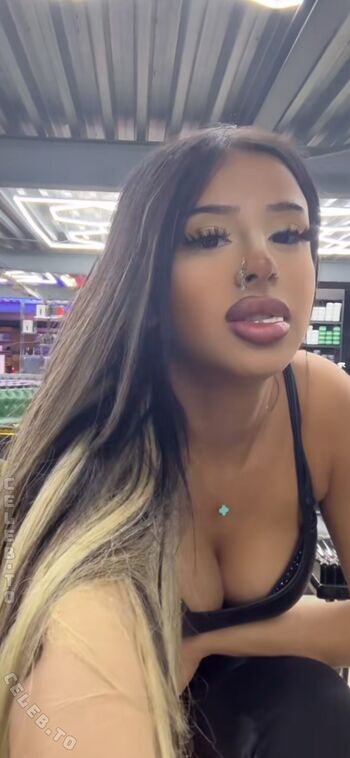 Full leaked Meryamcs private onlyfans photo