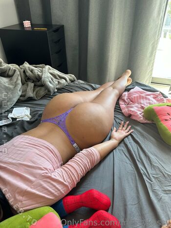 Full leaked Messykassy private onlyfans photo