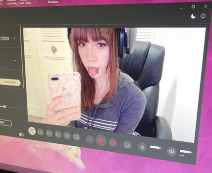 Full leaked Mewnii private onlyfans photo