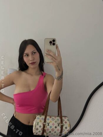 Full leaked Mia private onlyfans photo