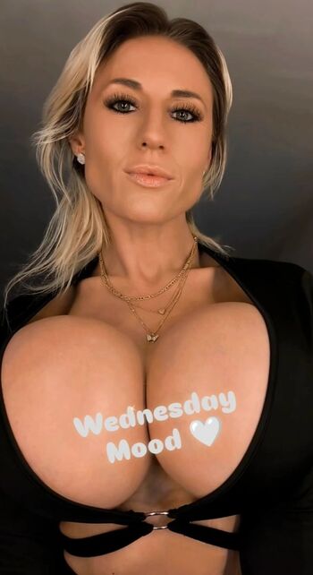Full leaked Mia borgan private onlyfans photo