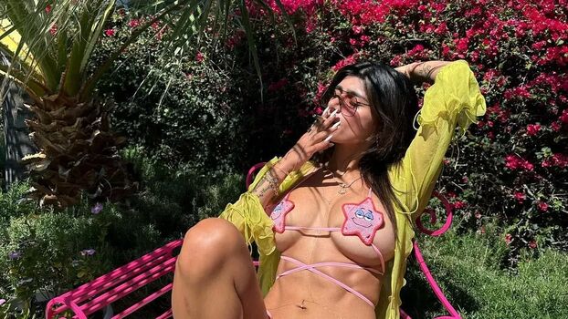 Full leaked Mia gmez private onlyfans photo