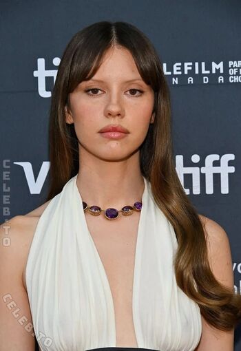Full leaked Mia goth private onlyfans photo