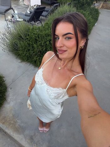 Full leaked Mia green private onlyfans photo