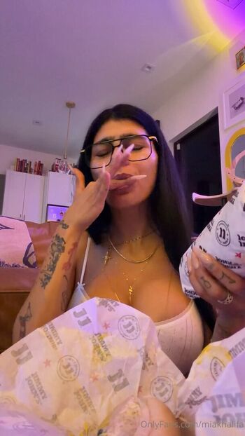Full leaked Mia khalifa page private onlyfans photo