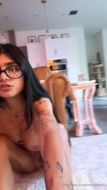 Full leaked Mia khalifa page private onlyfans photo