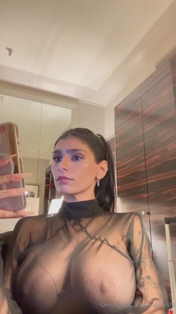 Full leaked Mia khalifa page private onlyfans photo