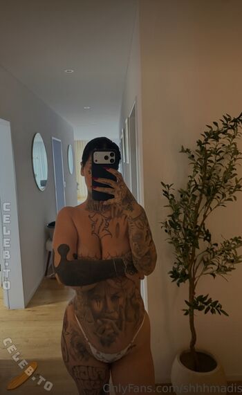 Full leaked Mia madisson private onlyfans photo