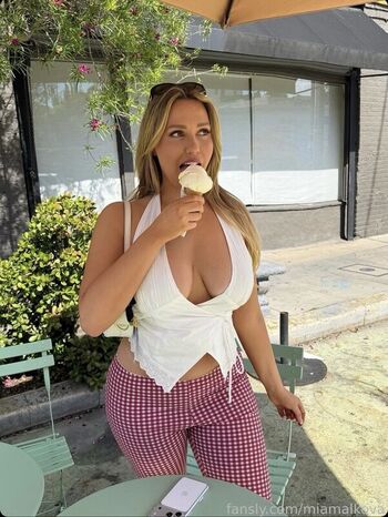 Full leaked Mia malkova private onlyfans photo