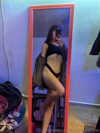 Full leaked Mia moore private onlyfans photo