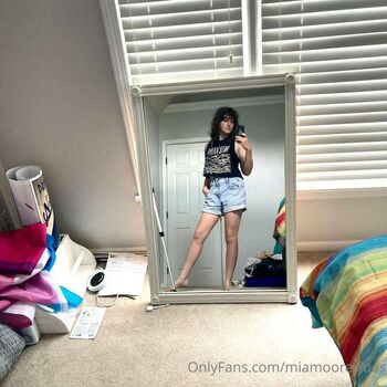 Full leaked Mia moore private onlyfans photo