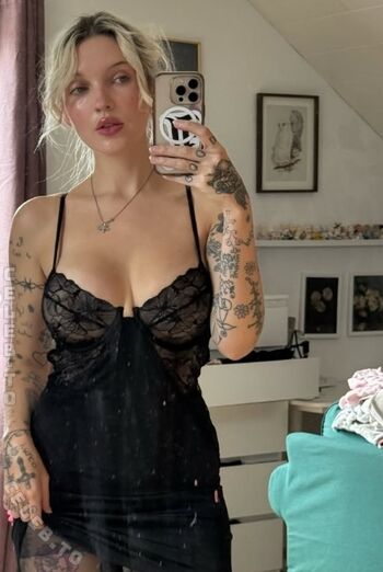 Full leaked Mia morgan private onlyfans photo
