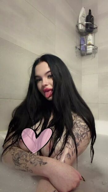 Full leaked Mia pisamia private onlyfans photo