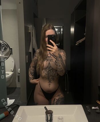 Full leaked Mia plaisir private onlyfans photo