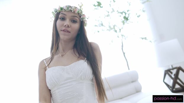 Full leaked Mia river page private onlyfans photo