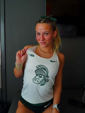 Full leaked Mia rogan private onlyfans photo