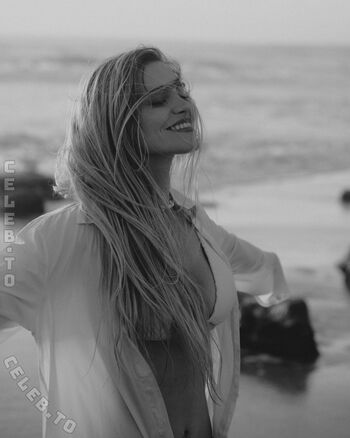 Full leaked Mia sophie neuland private onlyfans photo
