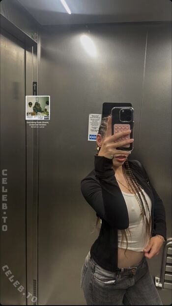 Full leaked Mia werner private onlyfans photo