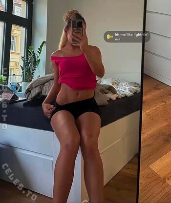 Full leaked Mia werner private onlyfans photo