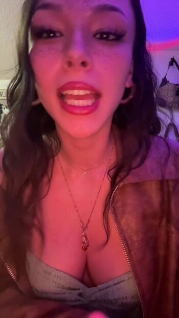 Full leaked Mia wynn private onlyfans photo