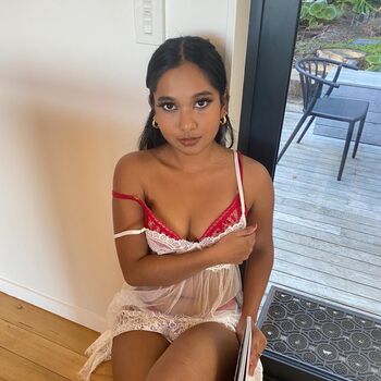 Full leaked Mia z page private onlyfans photo