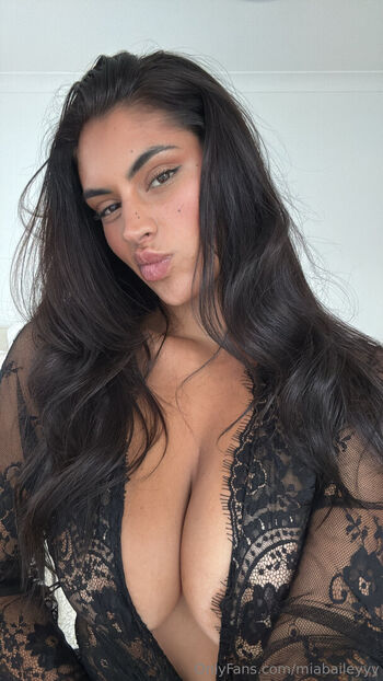 Full leaked Miabaileyyy private onlyfans photo