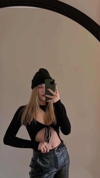 Full leaked Miafitz page private onlyfans photo