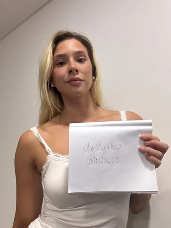 Full leaked Mialuna private onlyfans photo