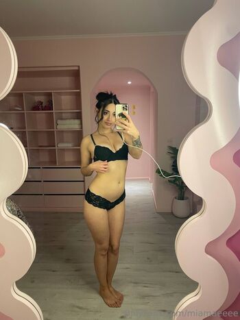 Full leaked Miamaeeee private onlyfans photo