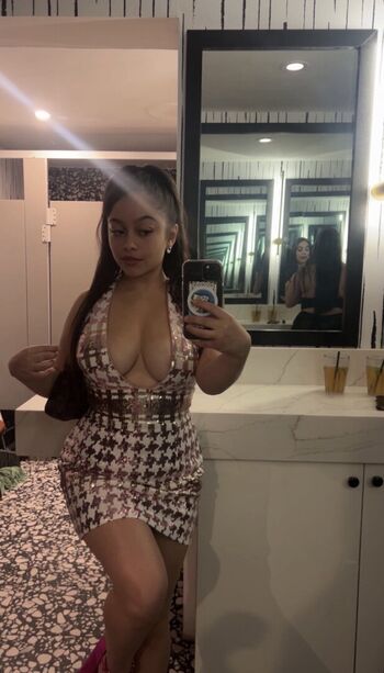 Full leaked Miamiimamiiii private onlyfans photo