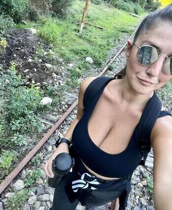 Full leaked Mianina private onlyfans photo