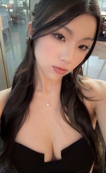 Full leaked Miaohuchi private onlyfans photo