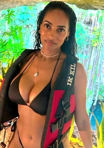 Full leaked Micaela reis page private onlyfans photo
