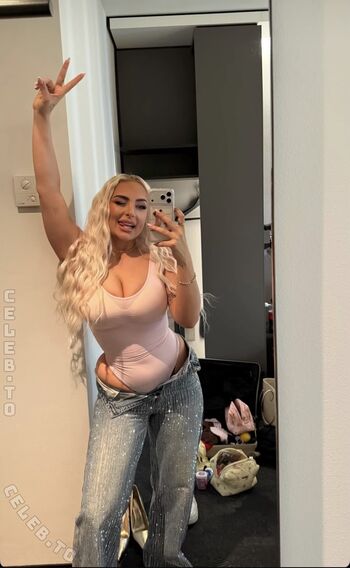 Full leaked Michelle daniaux private onlyfans photo