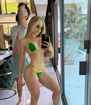 Full leaked Michelleandrezza private onlyfans photo