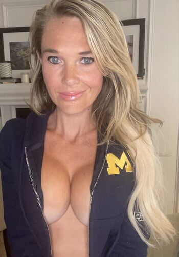 Full leaked Michellek private onlyfans photo