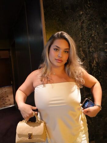 Full leaked Michhelleex private onlyfans photo
