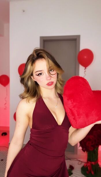 Full leaked Mictia private onlyfans photo