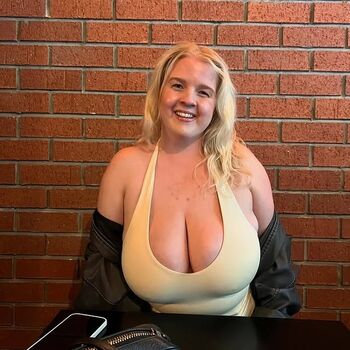 Full leaked Mikaela private onlyfans photo