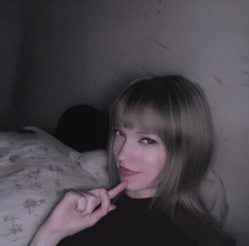 Full leaked Mikahhlynn private onlyfans photo