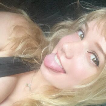 Full leaked Mikahhlynn private onlyfans photo