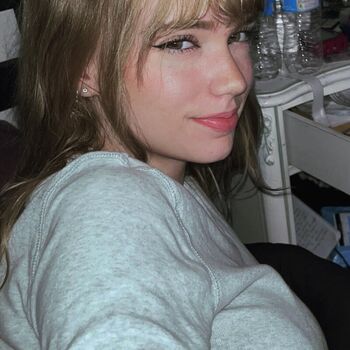 Mikahhlynn