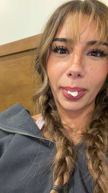 Mikayla Campinos