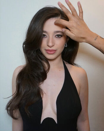 Full leaked Mikey madison page private onlyfans photo