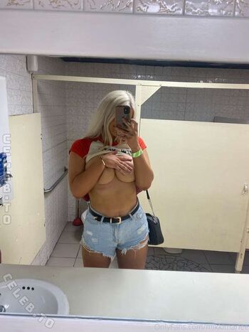 Full leaked Mikki marie private onlyfans photo